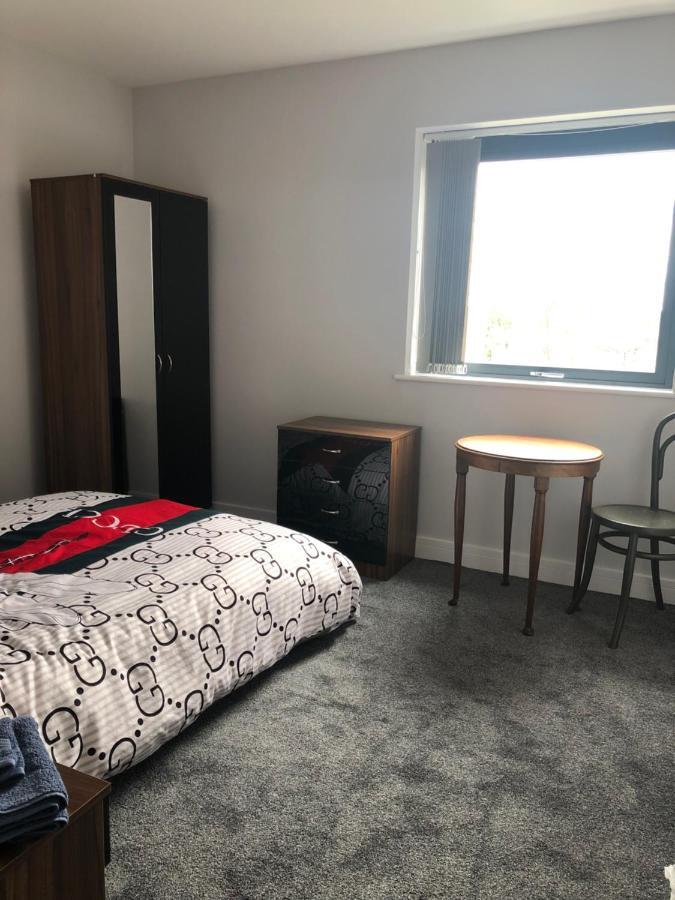 Central Unite Management Ltd Манчестер Экстерьер фото